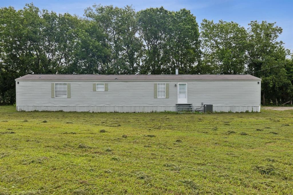 1946 County Road 2290 Property Photo 1