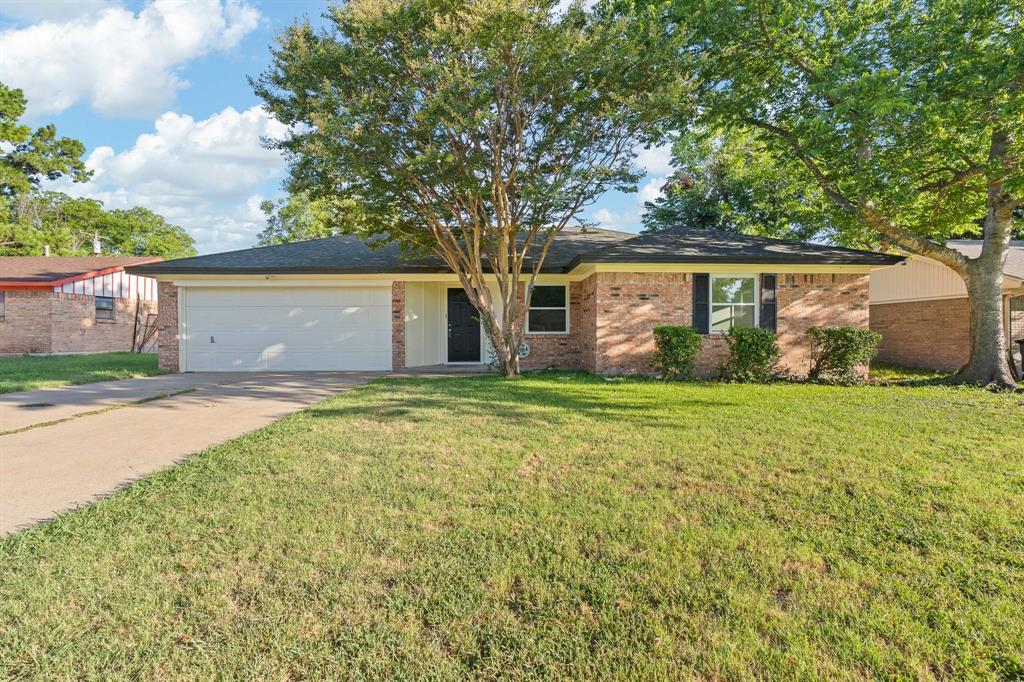 1206 Hemphill Drive Property Photo 1