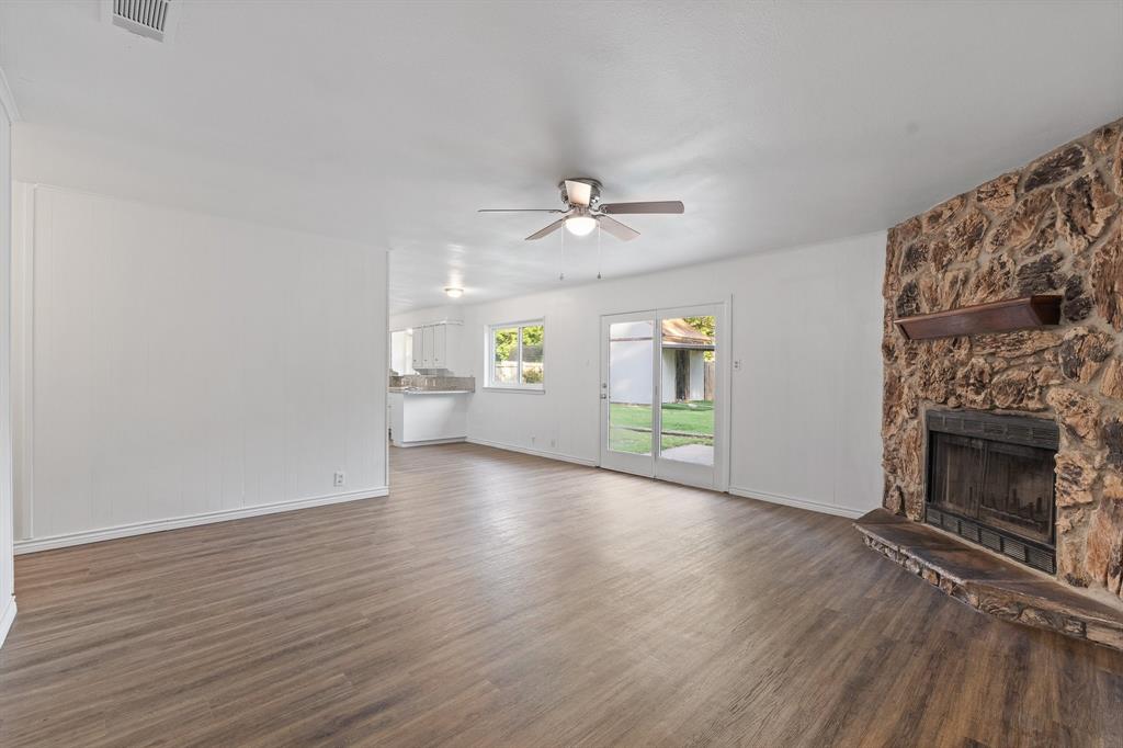 1206 Hemphill Drive Property Photo 6