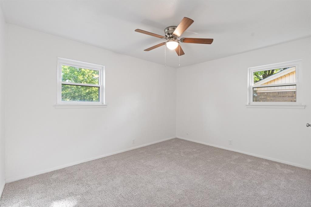 1206 Hemphill Drive Property Photo 13