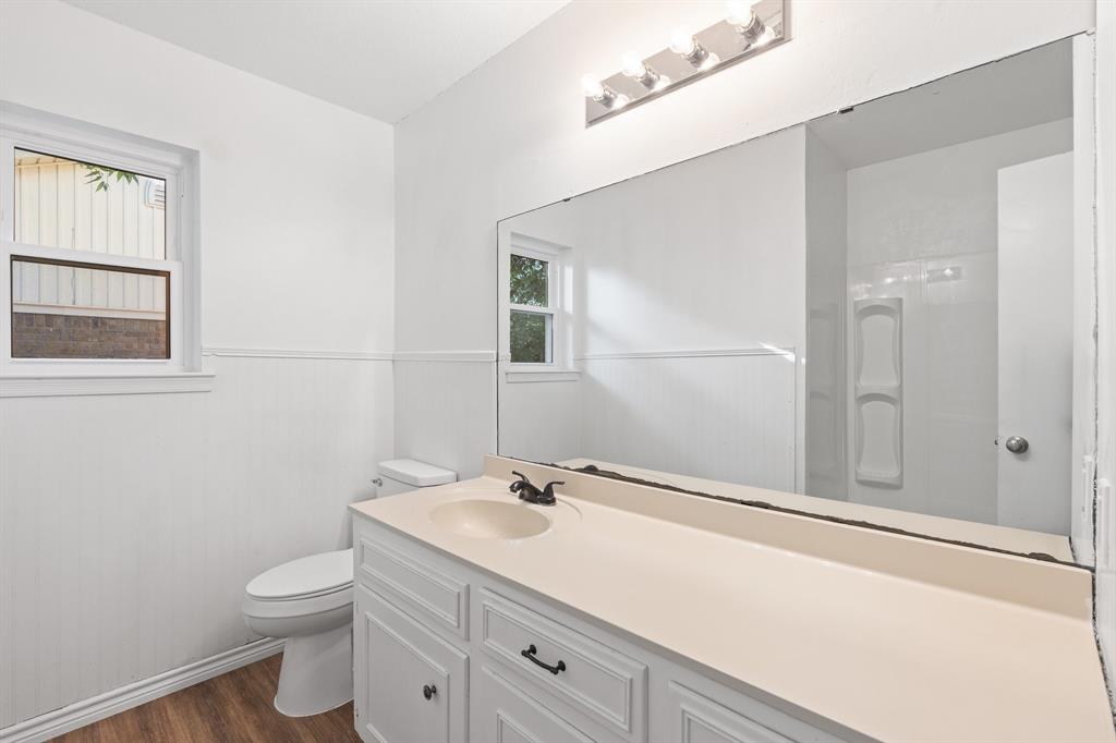 1206 Hemphill Drive Property Photo 15