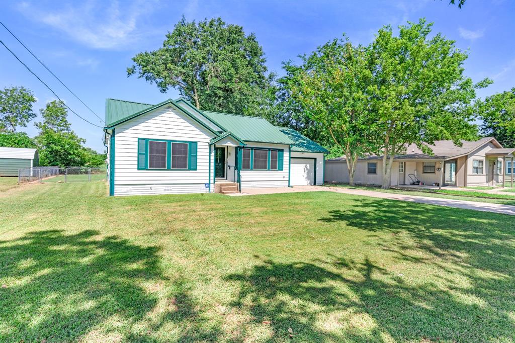 1409 Cedar Street Property Photo 1
