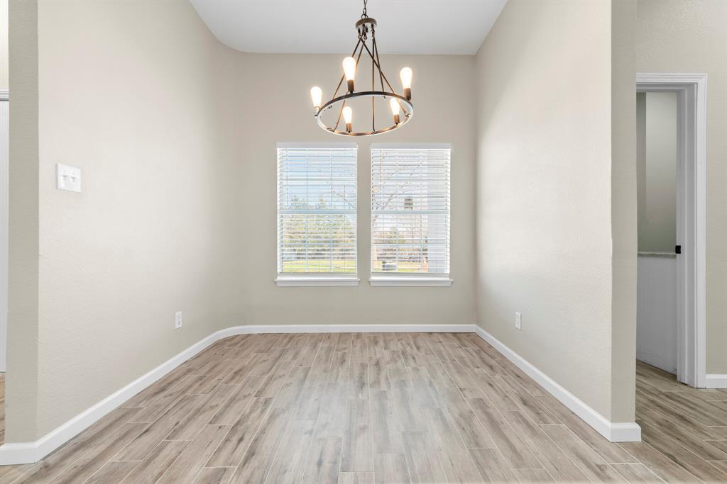 894 Tate Street Property Photo 10