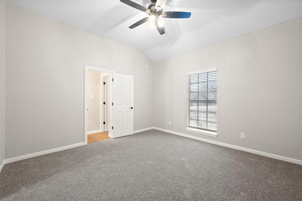 894 Tate Street Property Photo 32