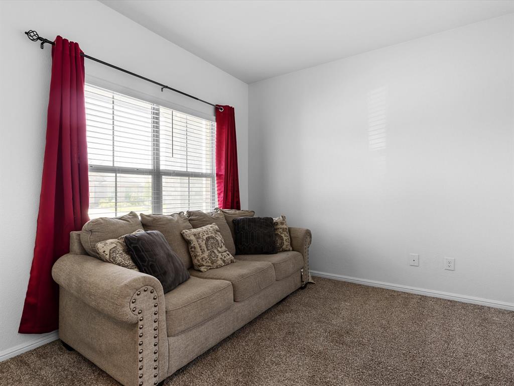 9620 Hickory Knob Drive Property Photo 4