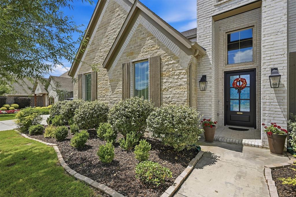 3717 Parkwood Lane Property Photo 3