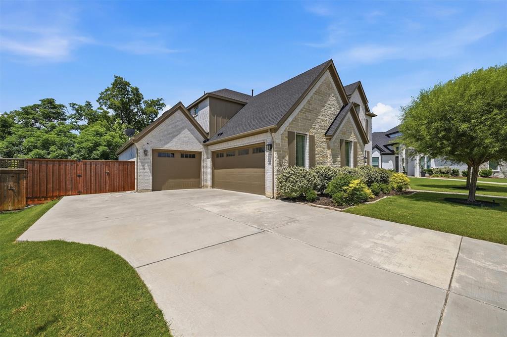 3717 Parkwood Lane Property Photo 4