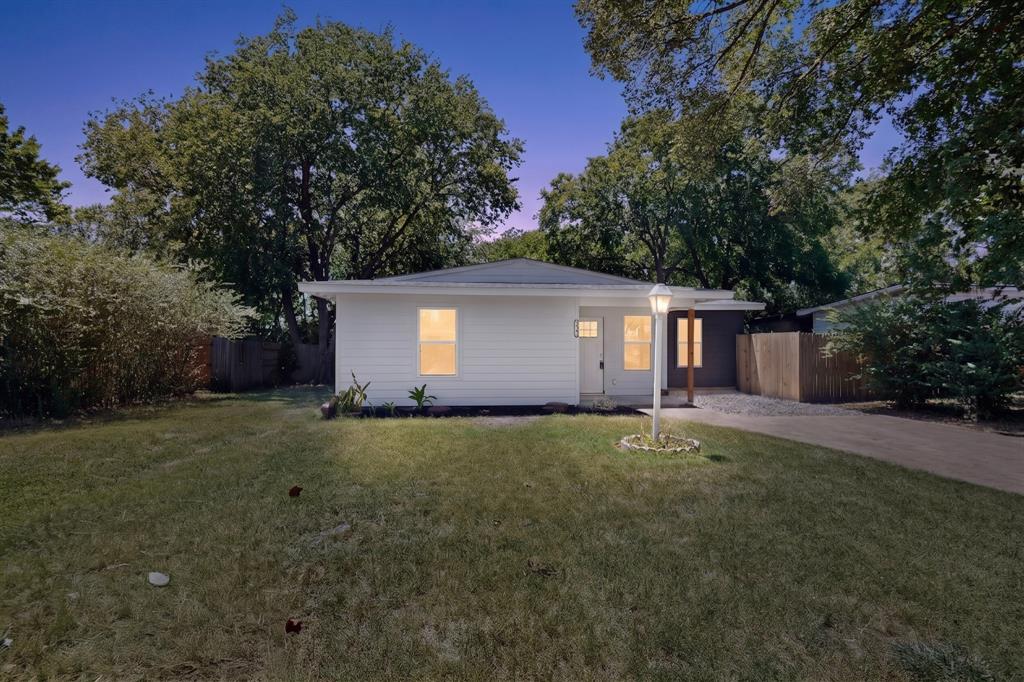 703 Jardin Drive Property Photo 1