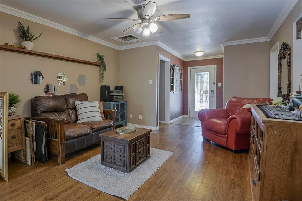 7028 Willis Avenue Property Photo 6