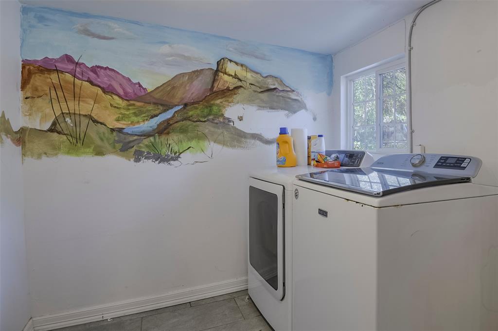 7028 Willis Avenue Property Photo 18