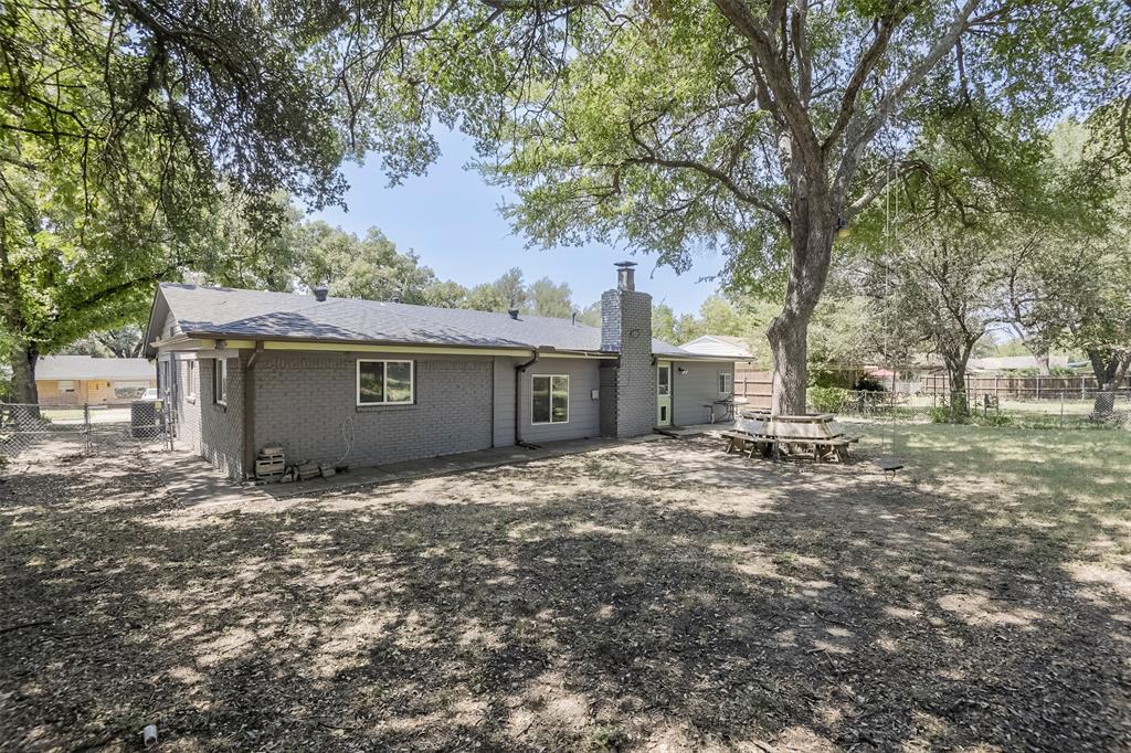 7028 Willis Avenue Property Photo 25