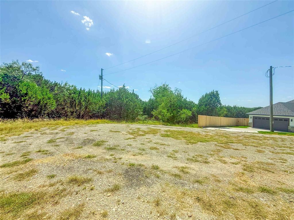 5712 Vanessa Court Property Photo 4