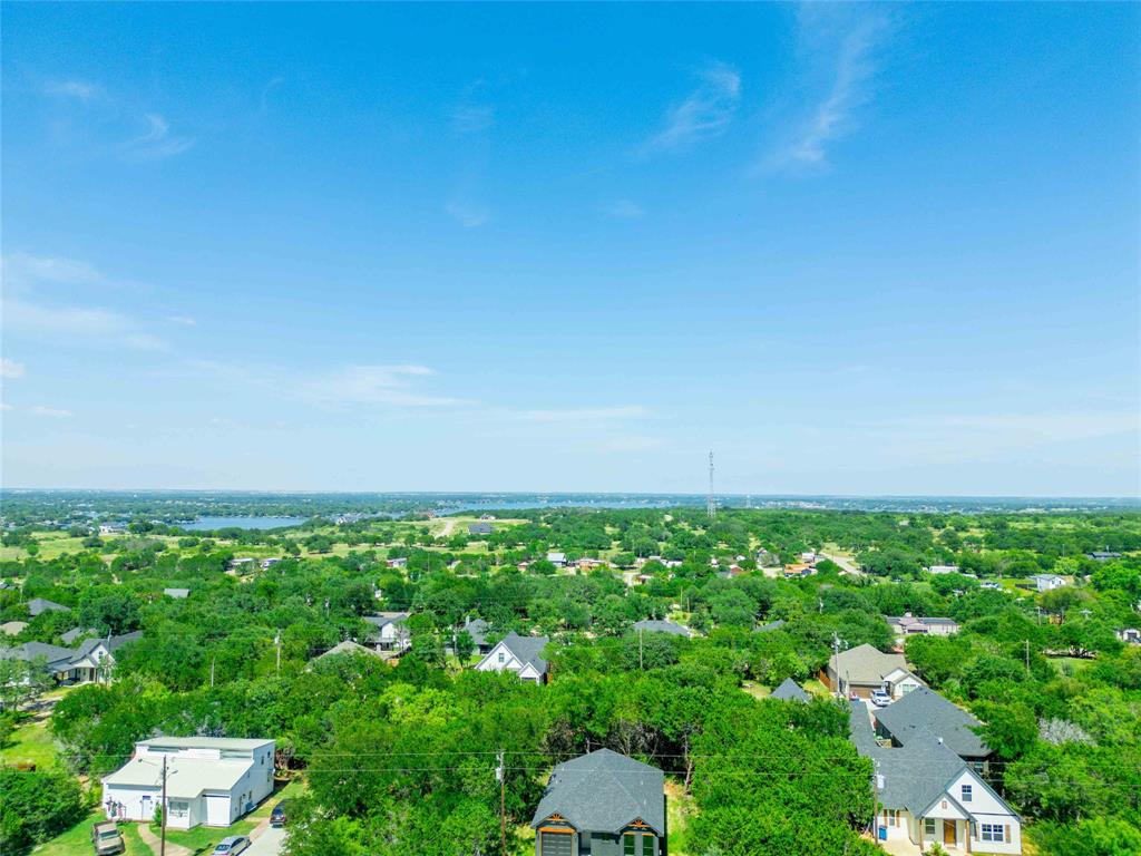 5712 Vanessa Court Property Photo 6