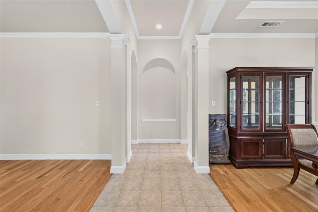 6777 Gatewick Drive Property Photo 12