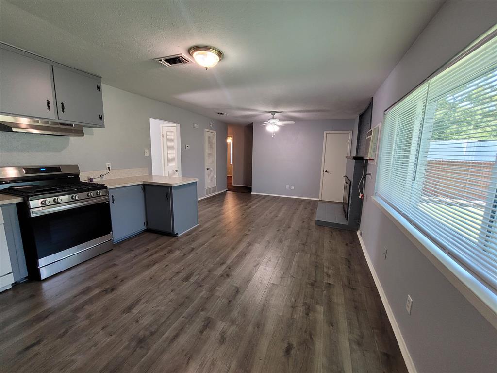 3233 Hiawatha Trail Property Photo 8