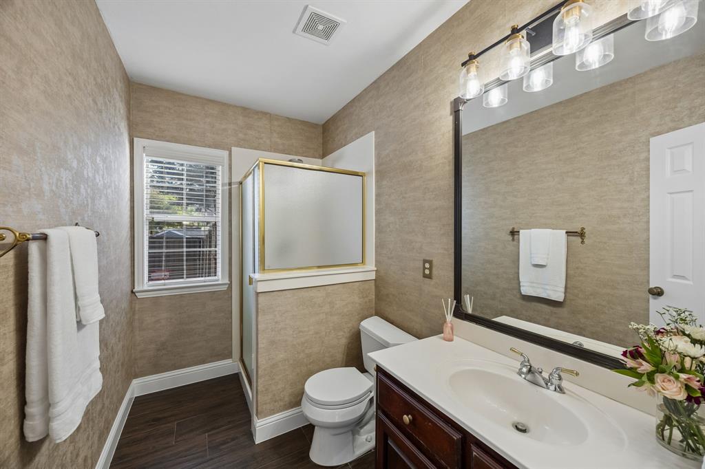 2713 Greenview Drive Property Photo 16