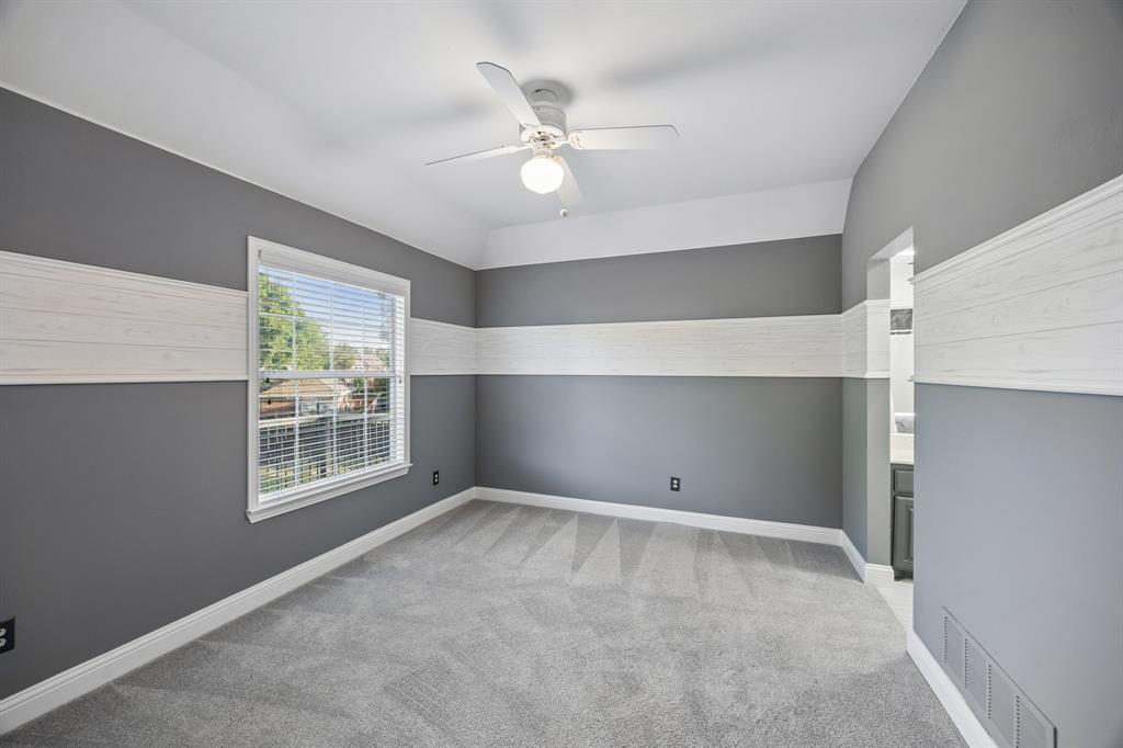2713 Greenview Drive Property Photo 27