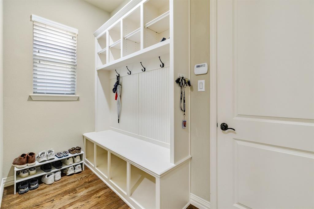 2029 N Hill Drive Property Photo 20