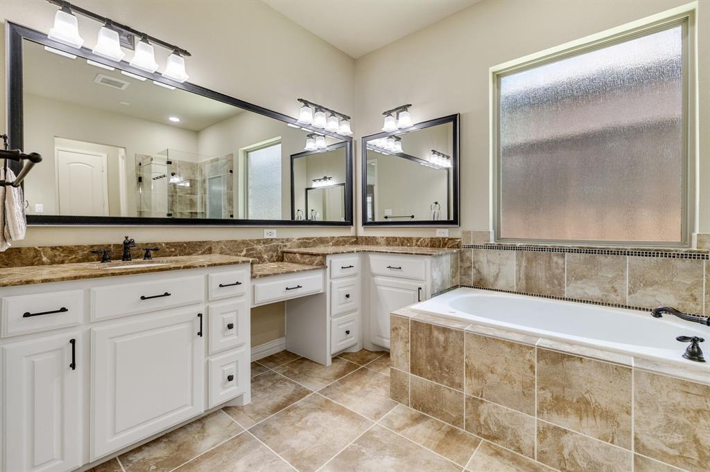 2029 N Hill Drive Property Photo 25