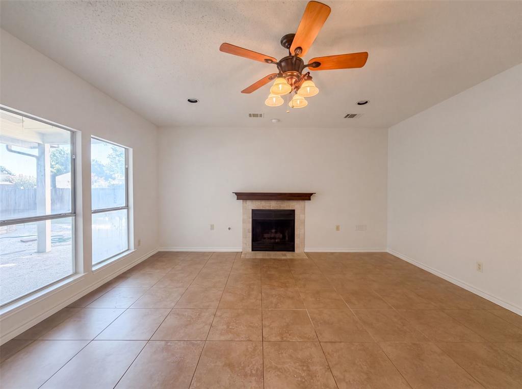 905 Ridgemont Drive Property Photo 3