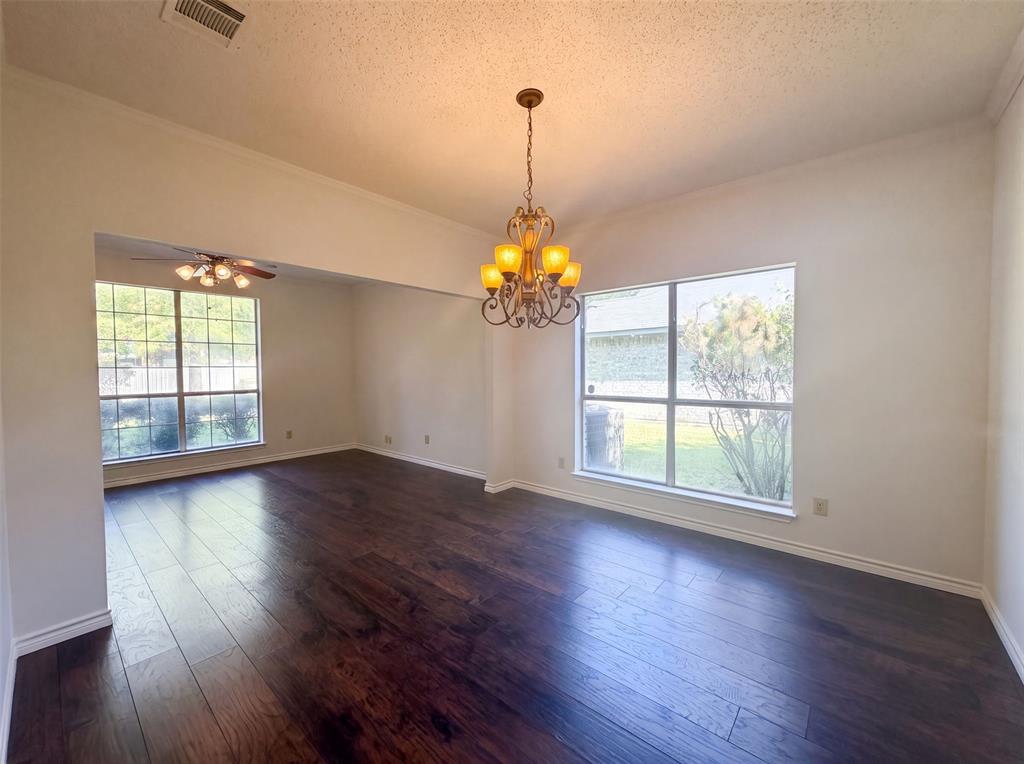 905 Ridgemont Drive Property Photo 6