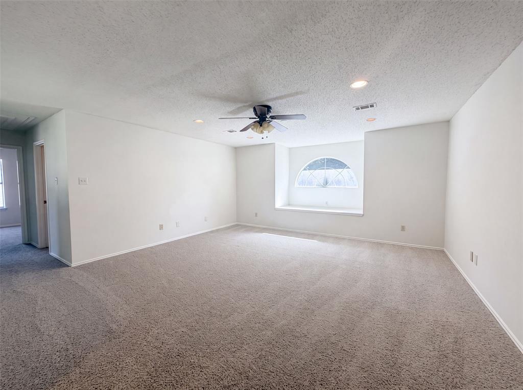 905 Ridgemont Drive Property Photo 9