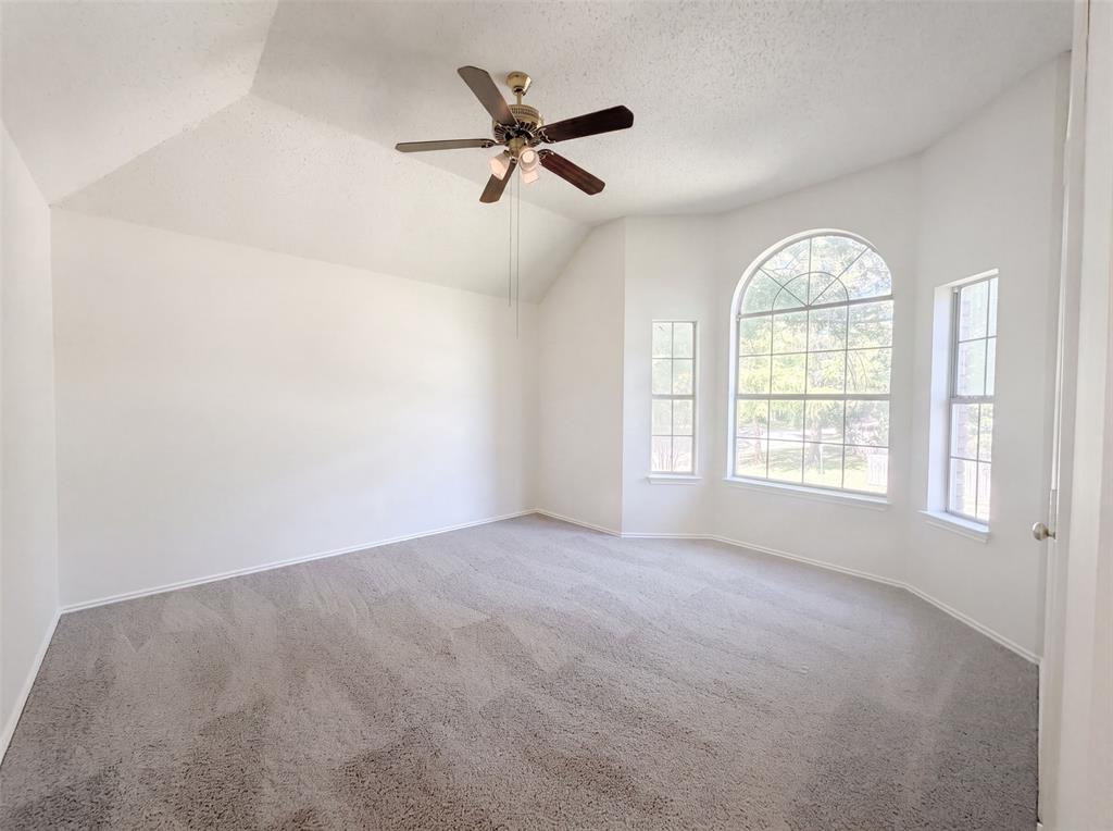 905 Ridgemont Drive Property Photo 10