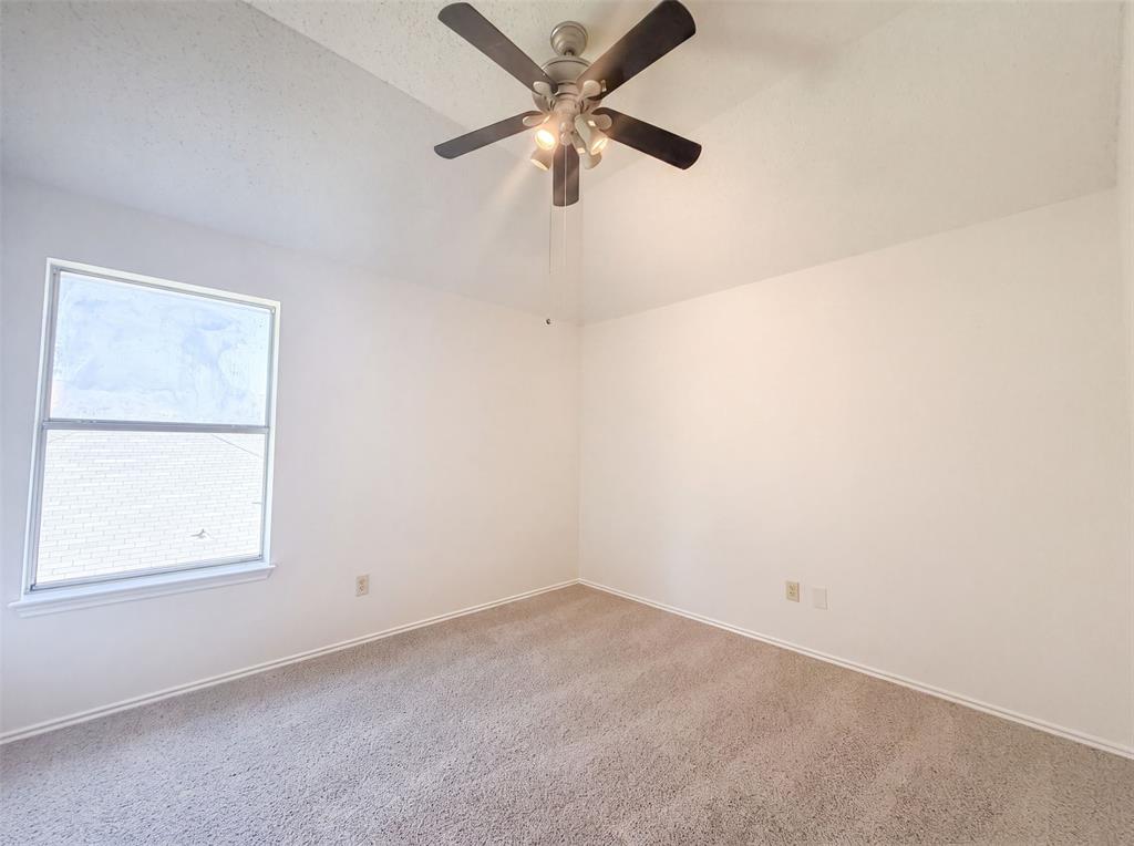 905 Ridgemont Drive Property Photo 11
