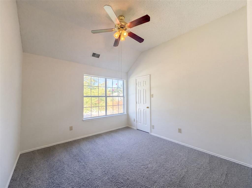 905 Ridgemont Drive Property Photo 12