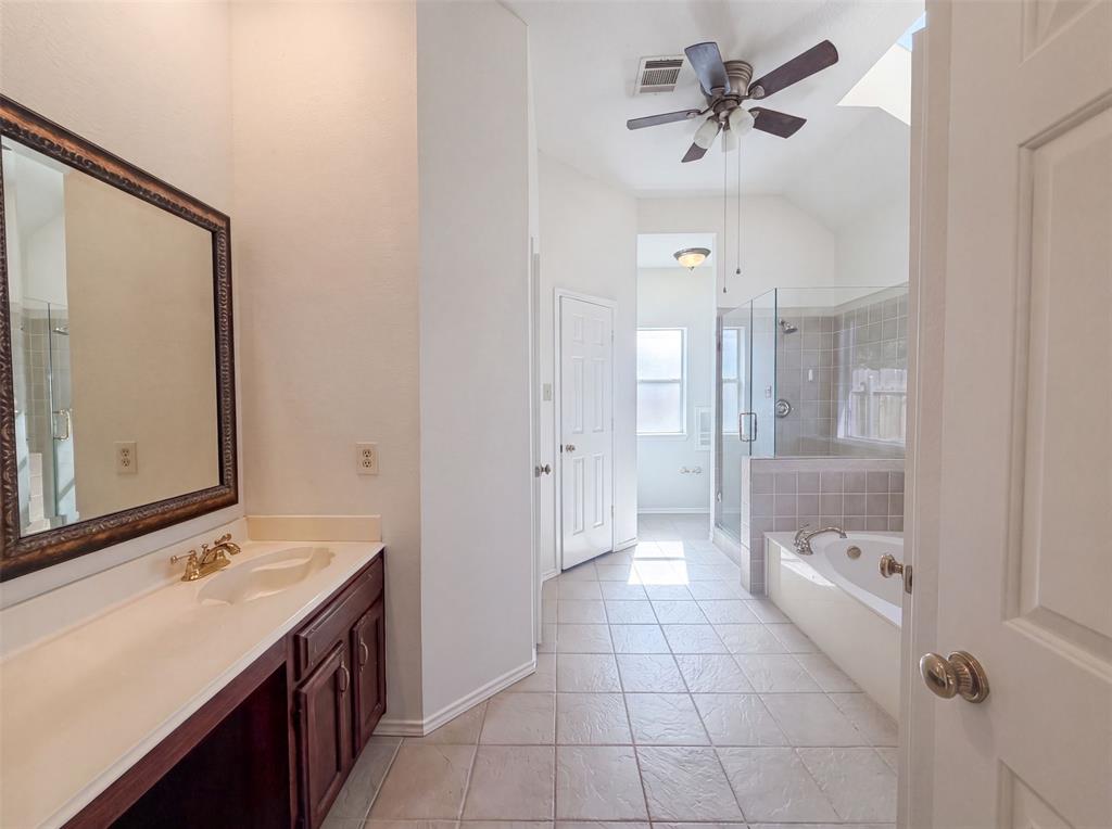 905 Ridgemont Drive Property Photo 13