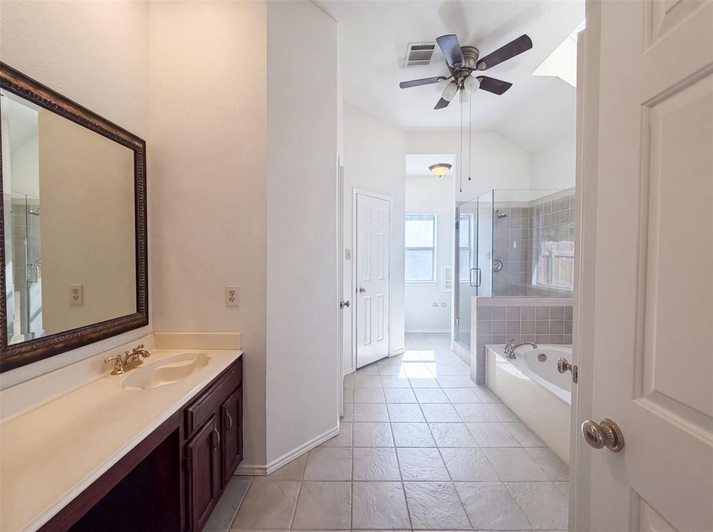 905 Ridgemont Drive Property Photo 14