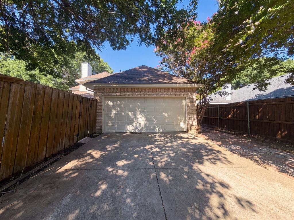 905 Ridgemont Drive Property Photo 18