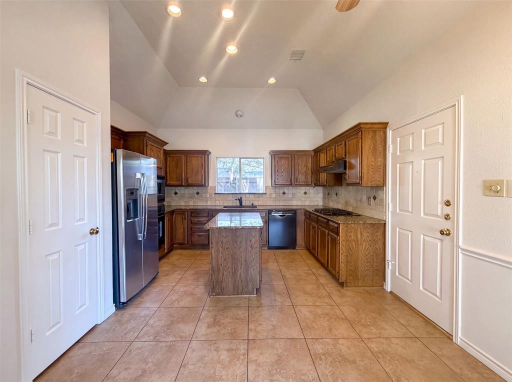905 Ridgemont Drive Property Photo 19