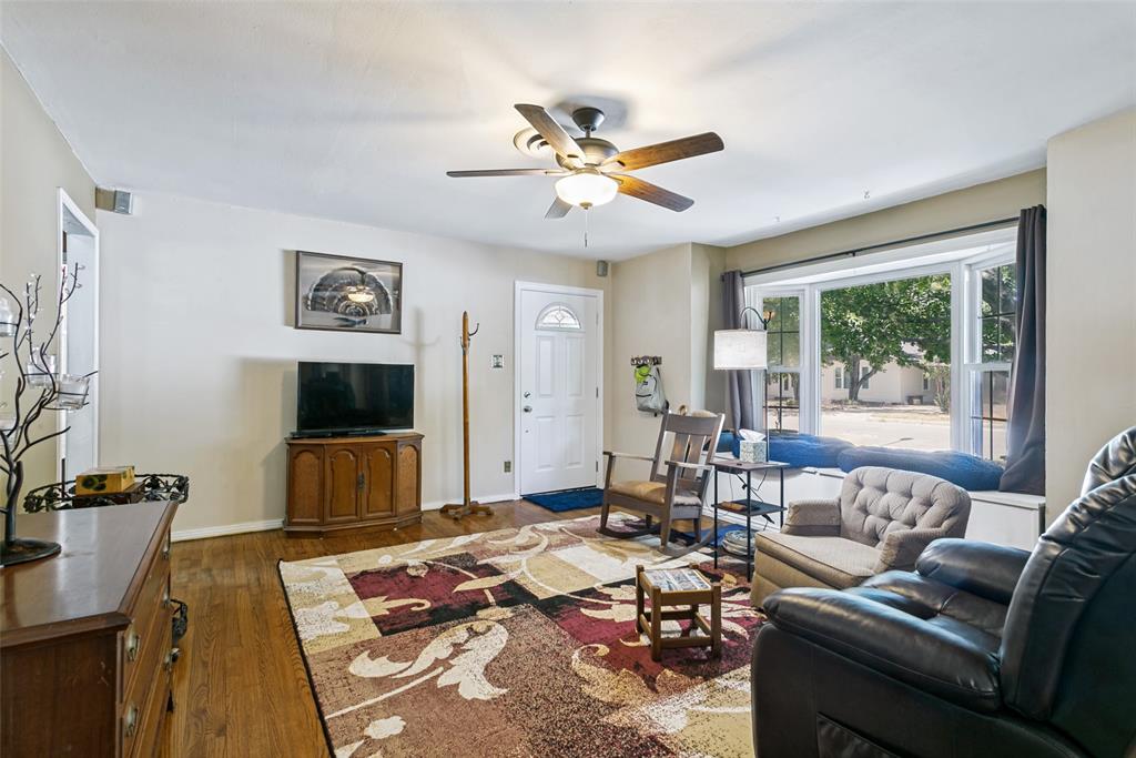 2721 Halbert Street Property Photo 4