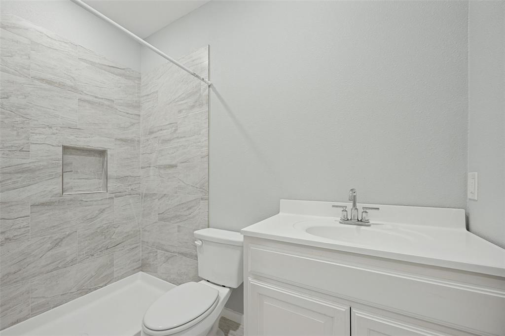 7186 State Highway 24 Property Photo 11
