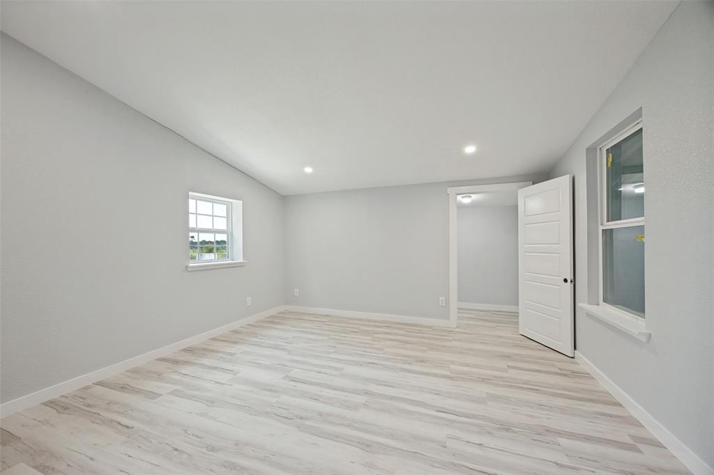 7186 State Highway 24 Property Photo 14