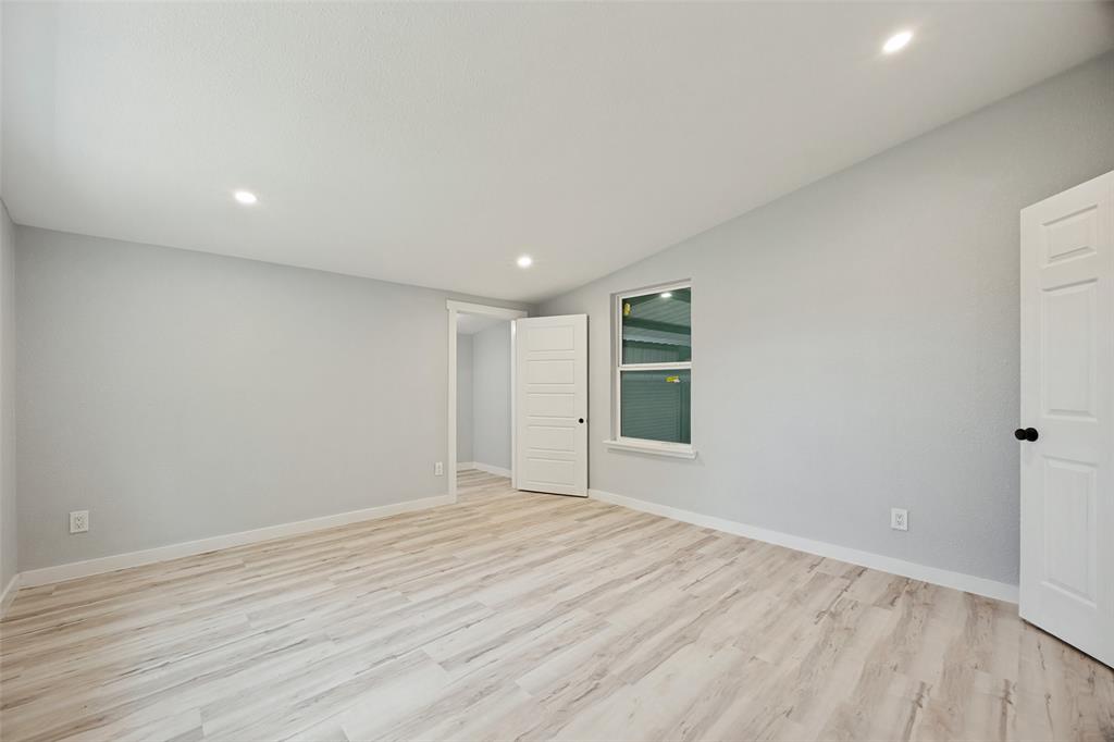 7186 State Highway 24 Property Photo 15