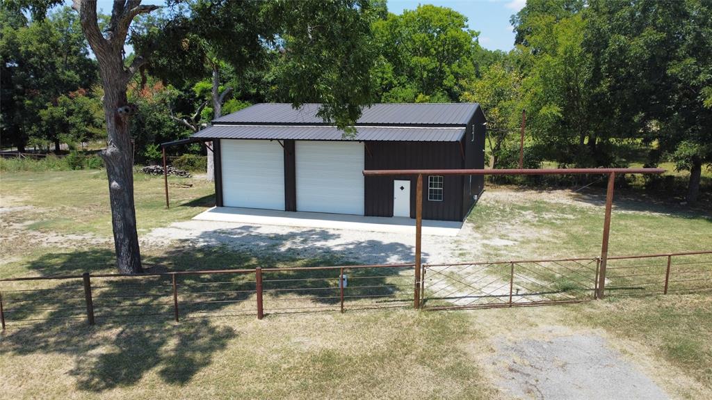 7186 State Highway 24 Property Photo 26