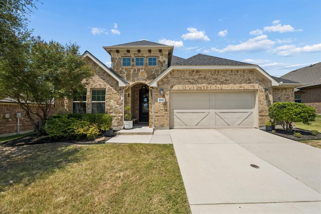 1714 Sherwood Drive Property Photo 1