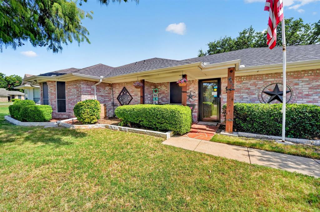403 Sunset Drive Property Photo 5
