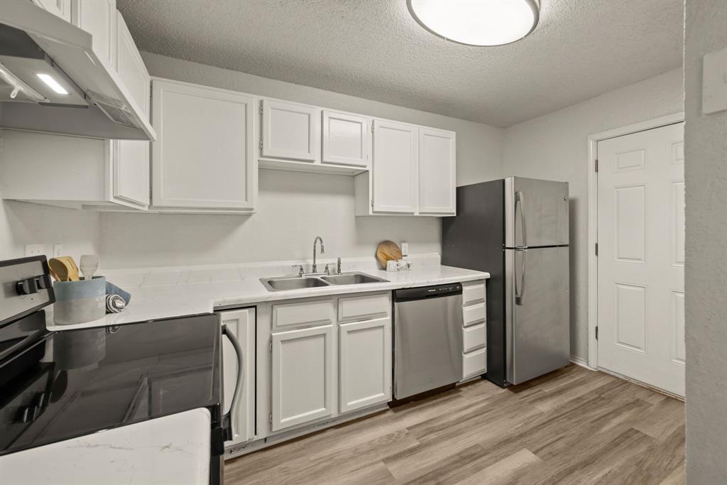 2911 Post Oak Drive Property Photo 10