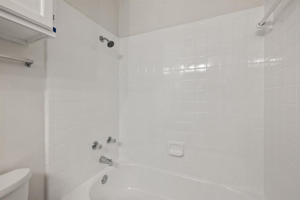 2911 Post Oak Drive Property Photo 20