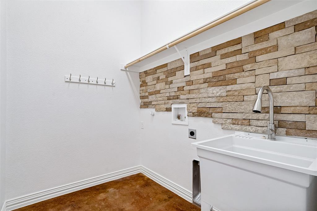 223 Carriage Drive Property Photo 21