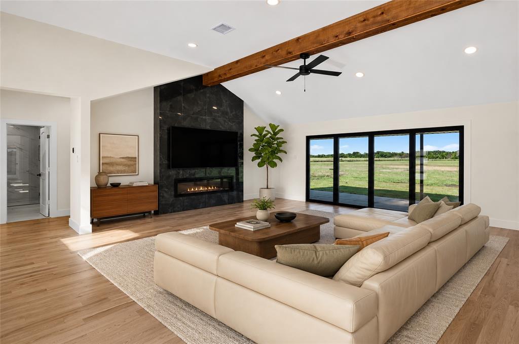 15166 Fm 3133 Property Photo 6