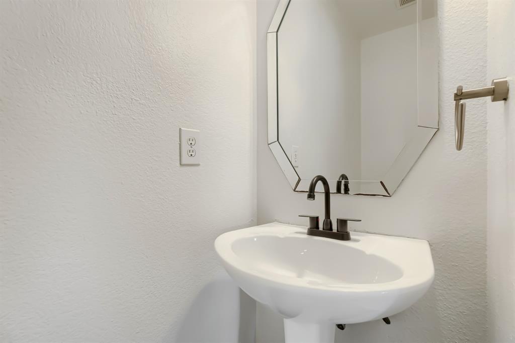 5602 Vista Park Lane Property Photo 24