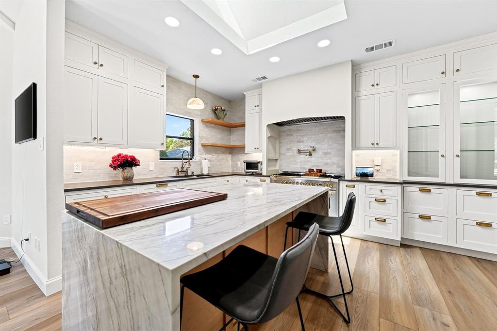 10101 Bridgegate Lane Property Photo 4
