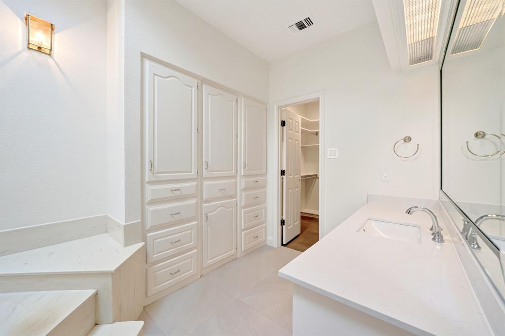 10101 Bridgegate Lane Property Photo 28