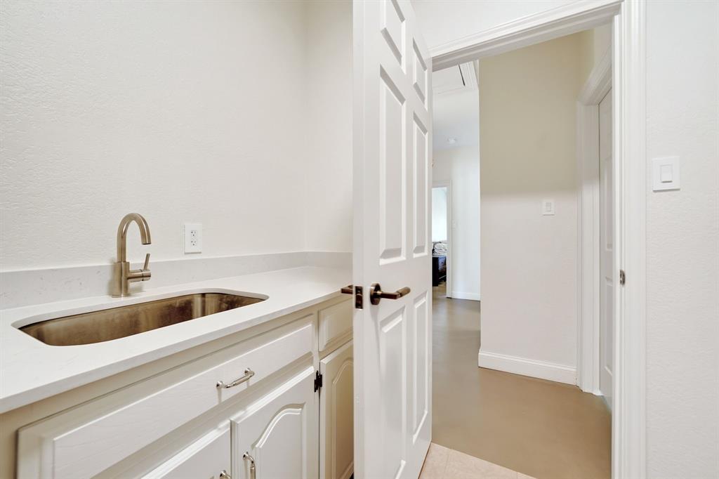 10101 Bridgegate Lane Property Photo 35