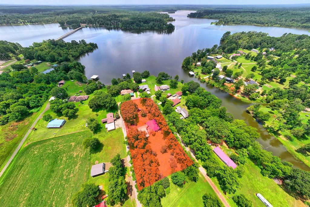 731 Pecan Estates Loop Property Photo 1
