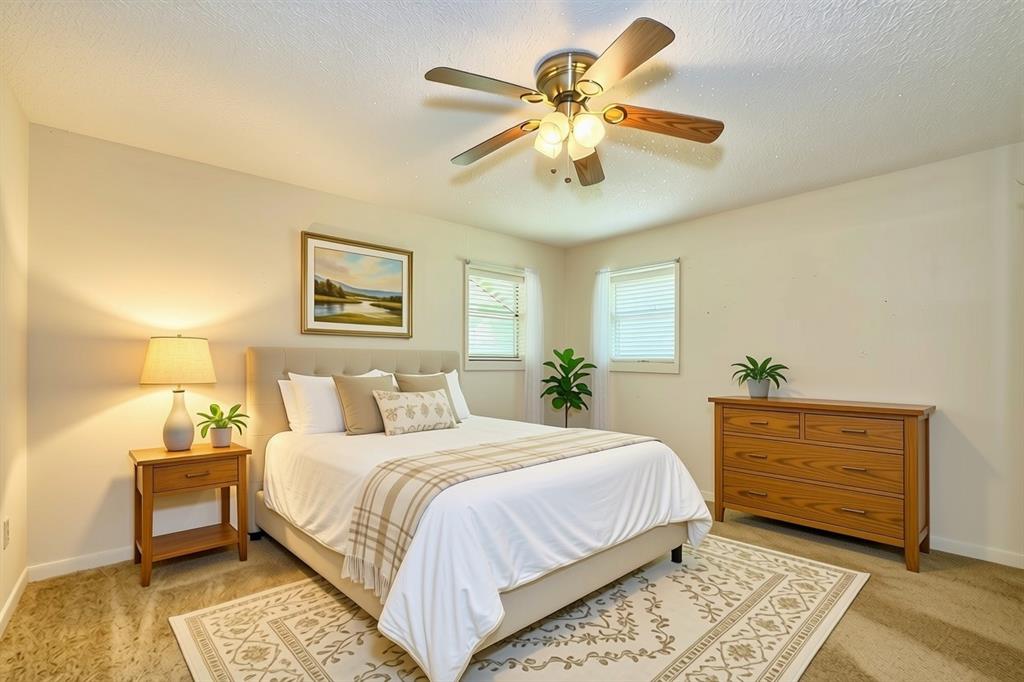 731 Pecan Estates Loop Property Photo 17